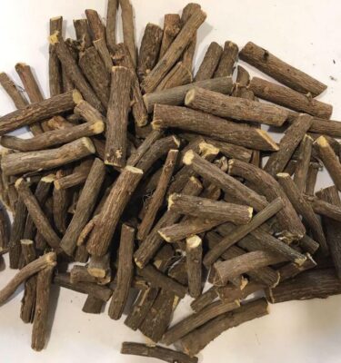licorice root (glycyrrhiza glabra)